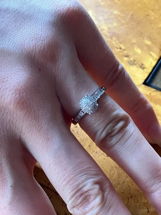 Natural White Diamond Sterling Silver Ring Size 6 - Picture 3 of 9